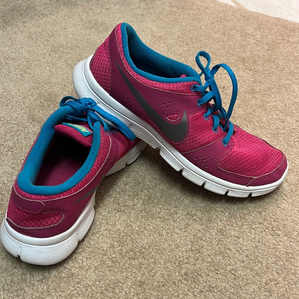 Nike Running Shoe, womens Size 8.5